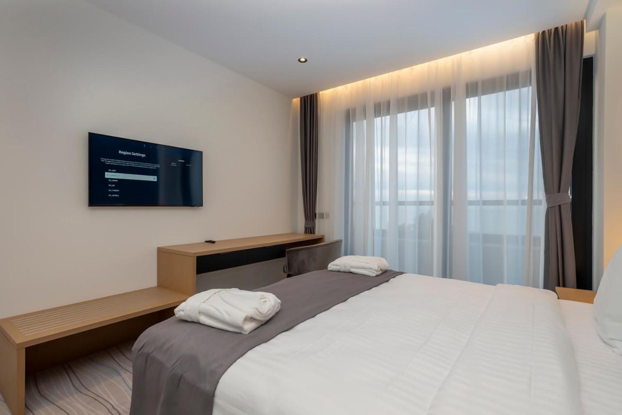 The Grandeur Hotel Батуми Экстерьер фото