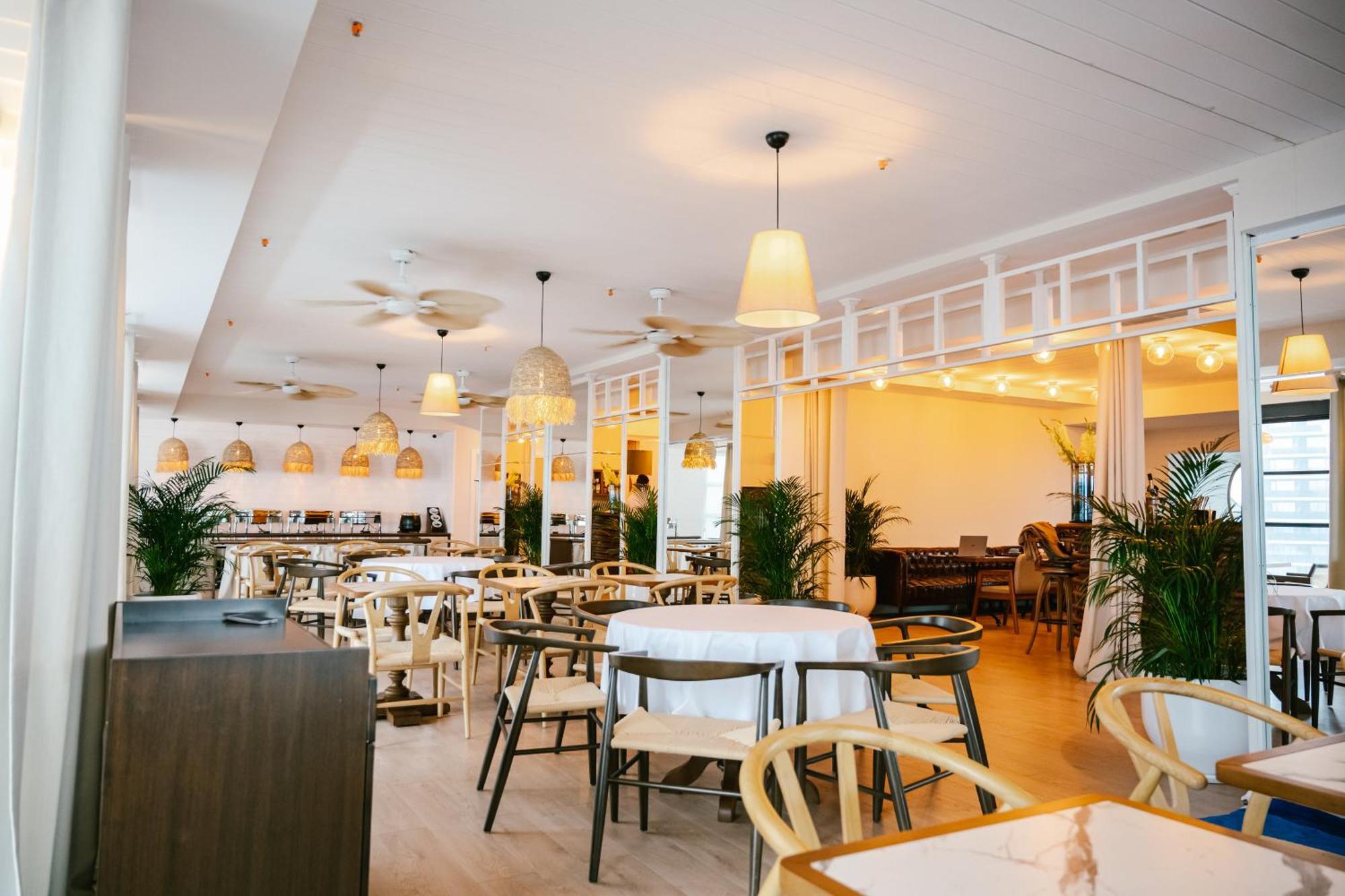 The Grandeur Hotel Батуми Экстерьер фото