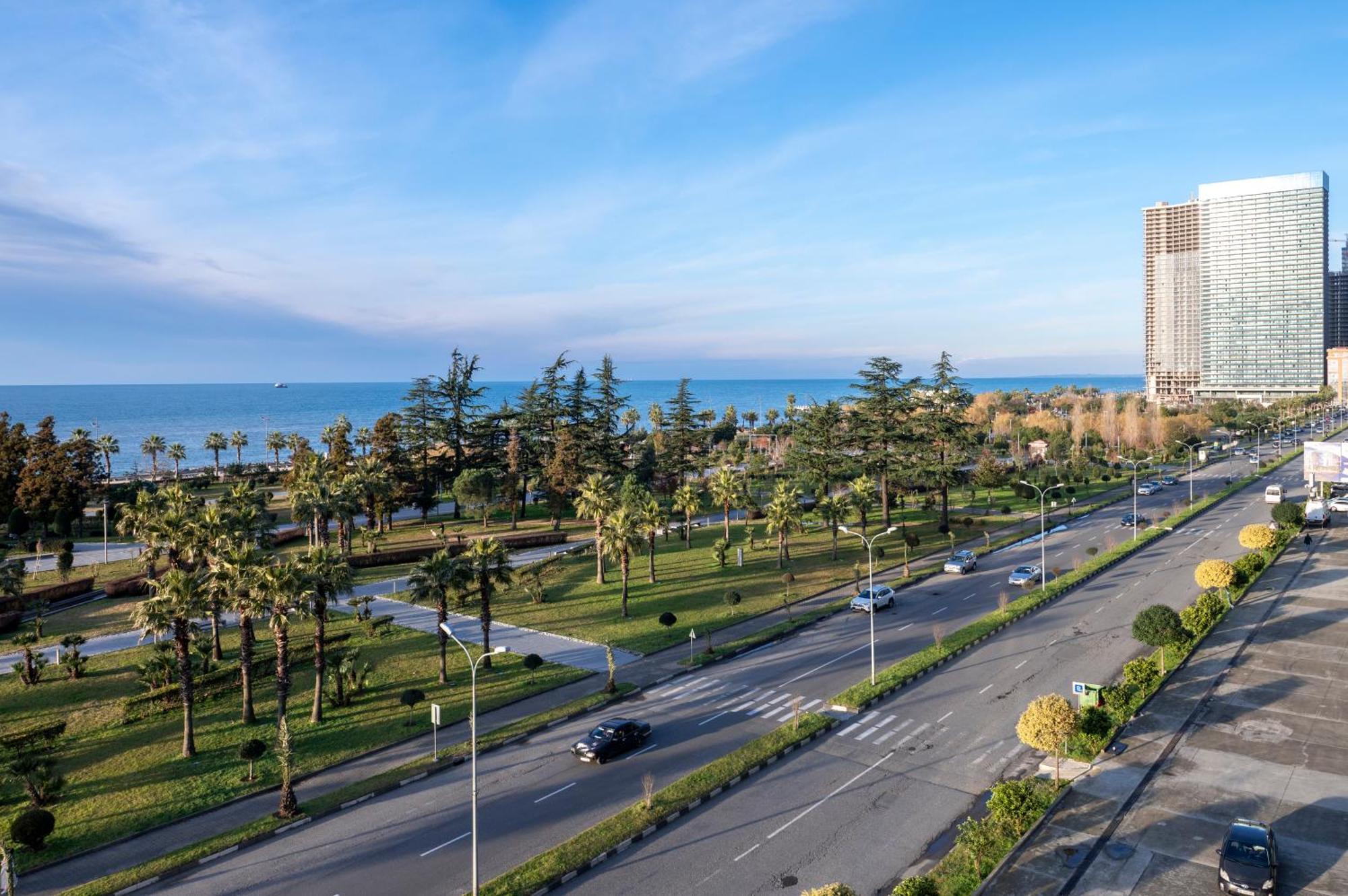 The Grandeur Hotel Батуми Экстерьер фото
