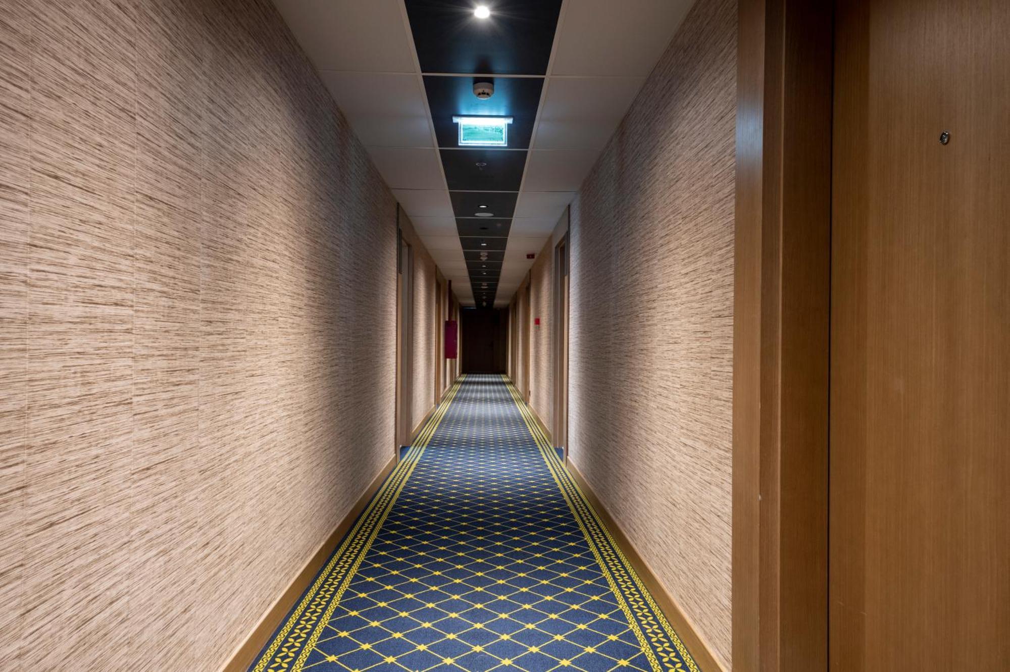 The Grandeur Hotel Батуми Экстерьер фото
