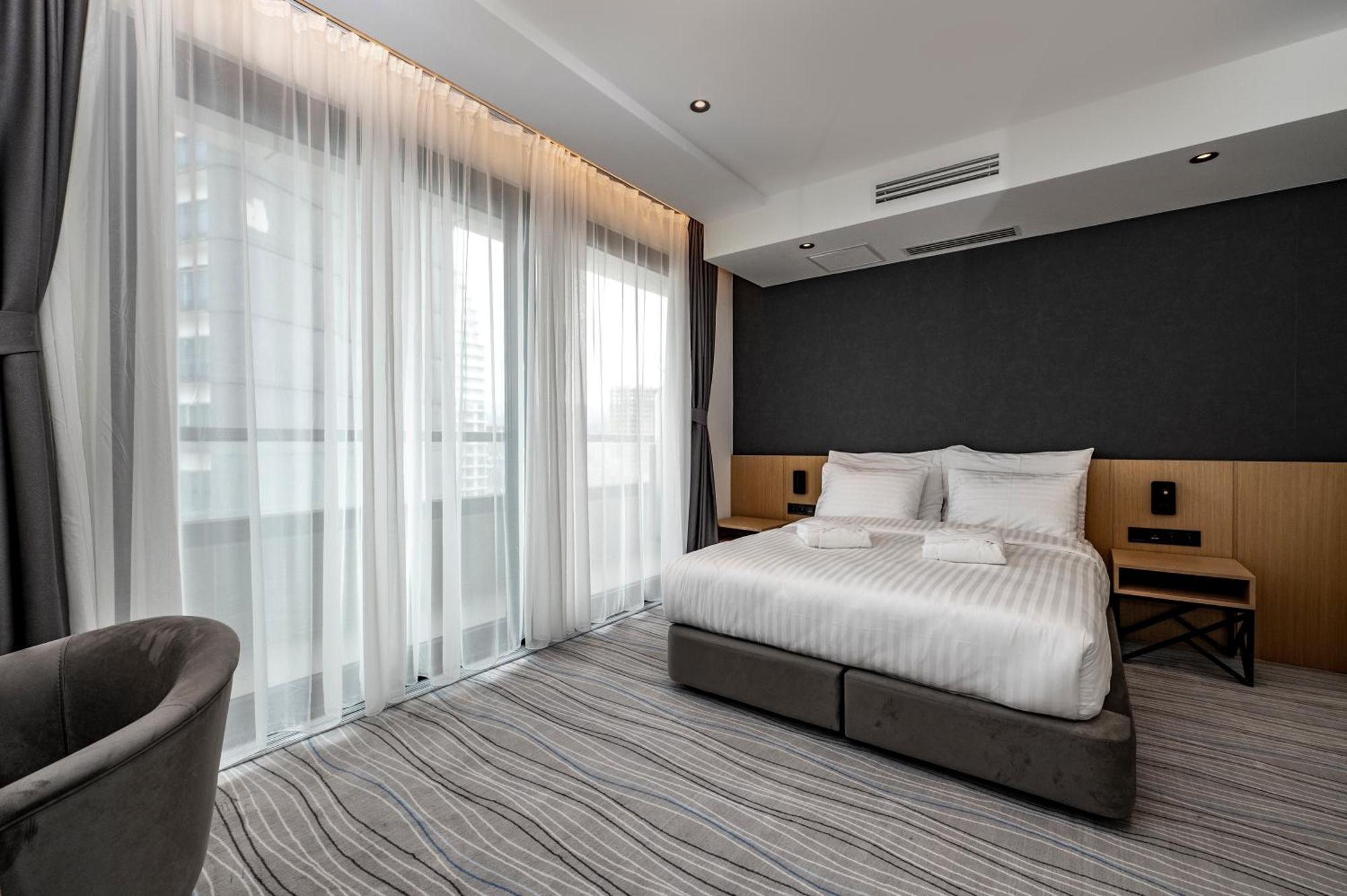 The Grandeur Hotel Батуми Экстерьер фото