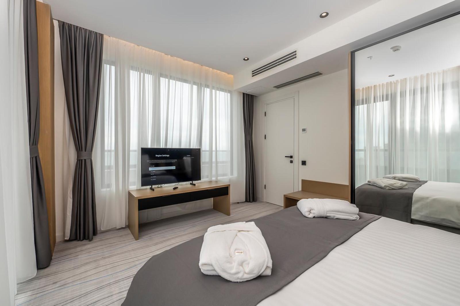 The Grandeur Hotel Батуми Экстерьер фото